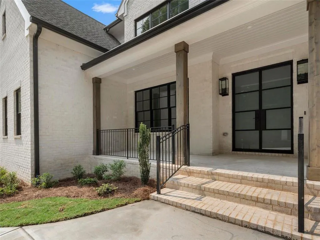 4132 Haverhill Drive Ne, Atlanta, Georgia 30342, 6 Bedrooms Bedrooms, ,7 BathroomsBathrooms,Residential,For Sale,4132 Haverhill Drive Ne,7640354