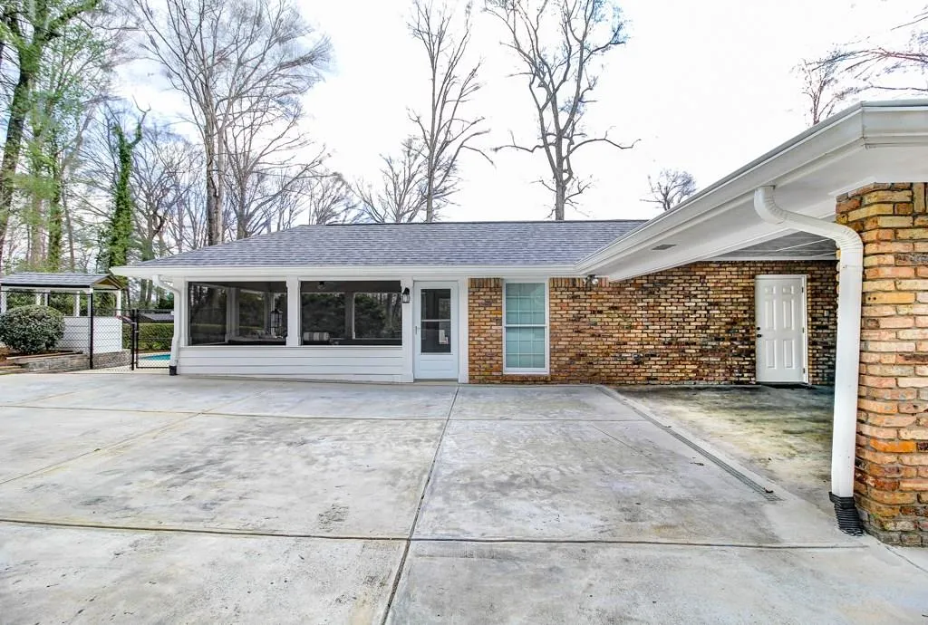 4755 Huntley Drive, Atlanta, Georgia 30342, 3 Bedrooms Bedrooms, ,2 BathroomsBathrooms,Residential,Sold,4755 Huntley Drive,5660388