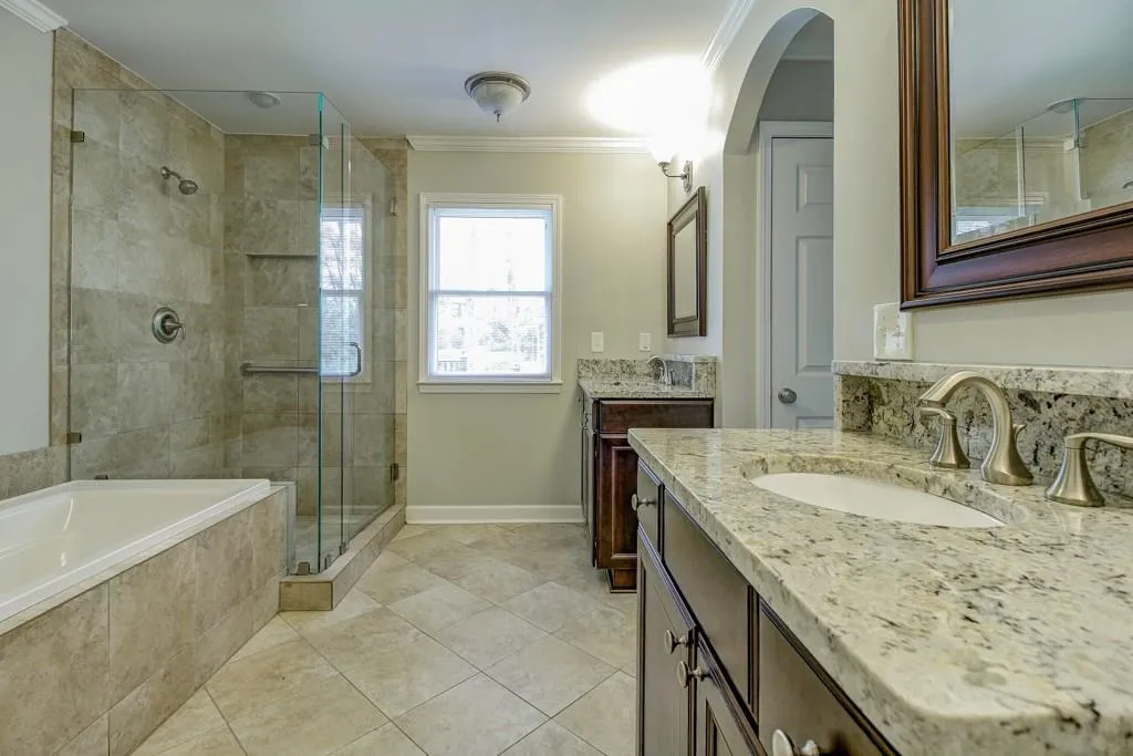 4755 Huntley Drive, Atlanta, Georgia 30342, 3 Bedrooms Bedrooms, ,2 BathroomsBathrooms,Residential,Sold,4755 Huntley Drive,5660388