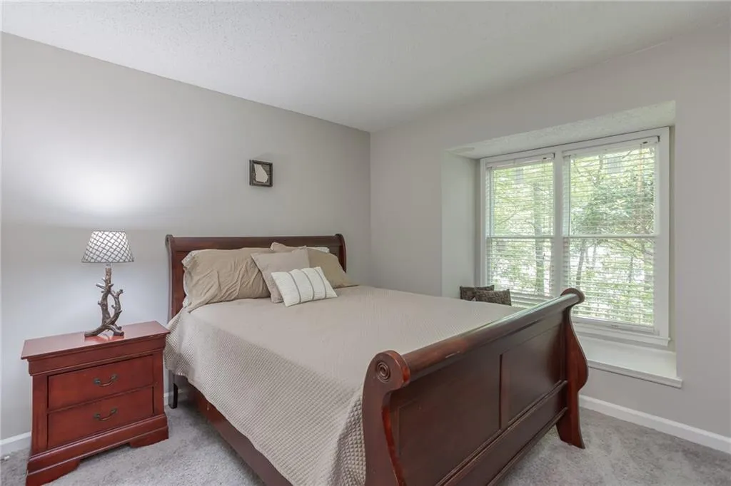 1100 Camden Court, Atlanta, Georgia 30327, 2 Bedrooms Bedrooms, ,2 BathroomsBathrooms,Residential,Sold,1100 Camden Court,6752717