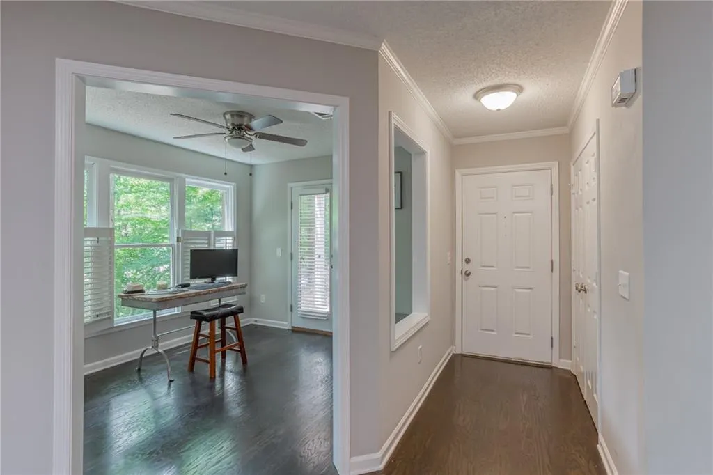 1100 Camden Court, Atlanta, Georgia 30327, 2 Bedrooms Bedrooms, ,2 BathroomsBathrooms,Residential,Sold,1100 Camden Court,6752717