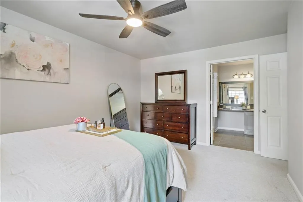 1807 Brighton Point Unit 18g, Atlanta, Georgia 30328, 3 Bedrooms Bedrooms, ,2 BathroomsBathrooms,Residential,For Sale,1807 Brighton Point Unit 18g,7627916
