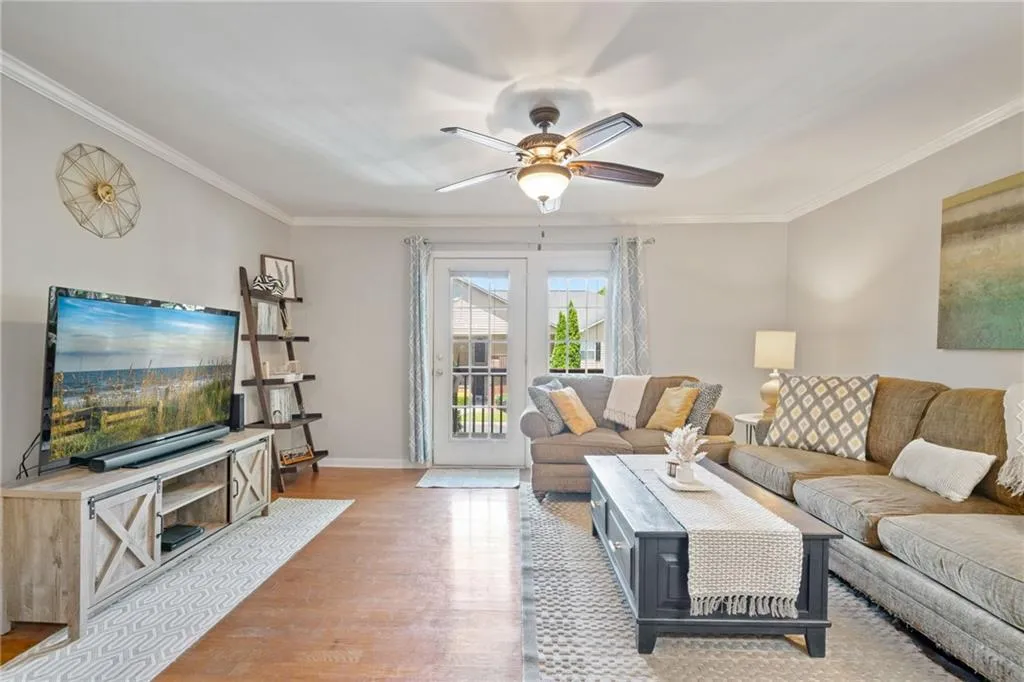 1807 Brighton Point Unit 18g, Atlanta, Georgia 30328, 3 Bedrooms Bedrooms, ,2 BathroomsBathrooms,Residential,For Sale,1807 Brighton Point Unit 18g,7627916