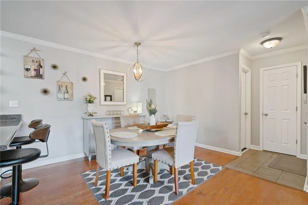 1807 Brighton Point Unit 18g, Atlanta, Georgia 30328, 3 Bedrooms Bedrooms, ,2 BathroomsBathrooms,Residential,For Sale,1807 Brighton Point Unit 18g,7627916
