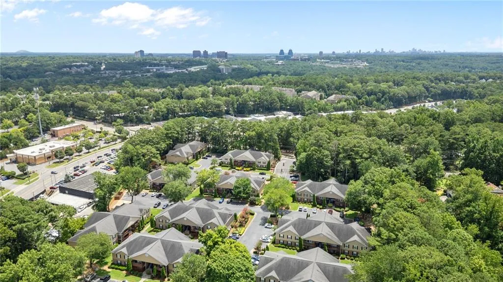 1807 Brighton Point Unit 18g, Atlanta, Georgia 30328, 3 Bedrooms Bedrooms, ,2 BathroomsBathrooms,Residential,For Sale,1807 Brighton Point Unit 18g,7627916