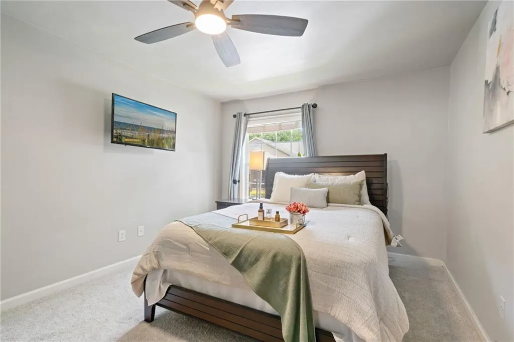 1807 Brighton Point Unit 18g, Atlanta, Georgia 30328, 3 Bedrooms Bedrooms, ,2 BathroomsBathrooms,Residential,For Sale,1807 Brighton Point Unit 18g,7627916