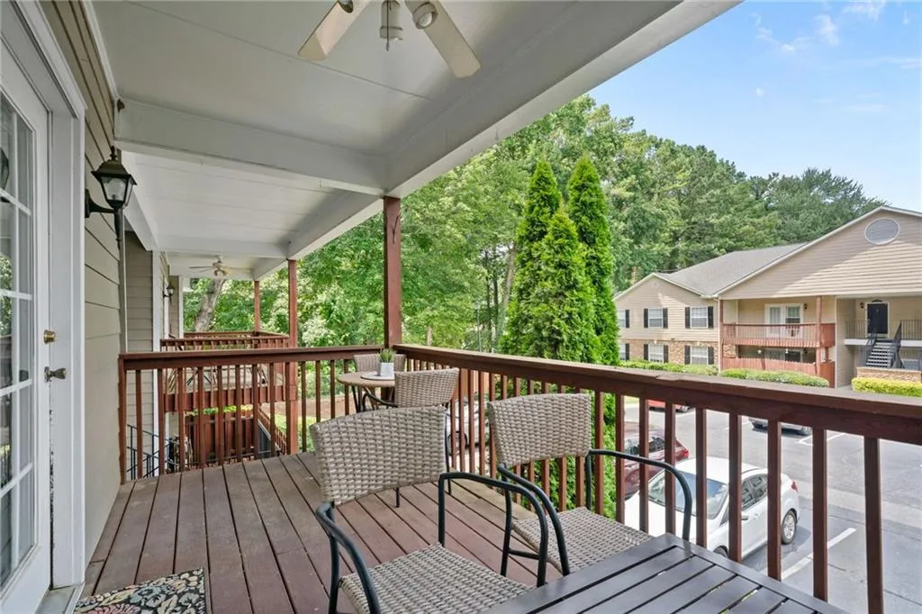 1807 Brighton Point Unit 18g, Atlanta, Georgia 30328, 3 Bedrooms Bedrooms, ,2 BathroomsBathrooms,Residential,For Sale,1807 Brighton Point Unit 18g,7627916