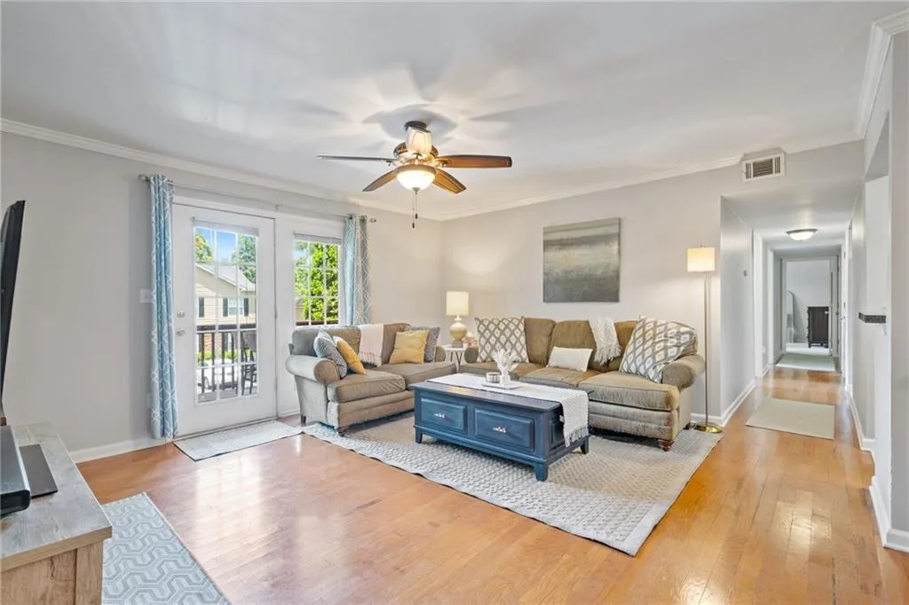 1807 Brighton Point Unit 18g, Atlanta, Georgia 30328, 3 Bedrooms Bedrooms, ,2 BathroomsBathrooms,Residential,For Sale,1807 Brighton Point Unit 18g,7627916