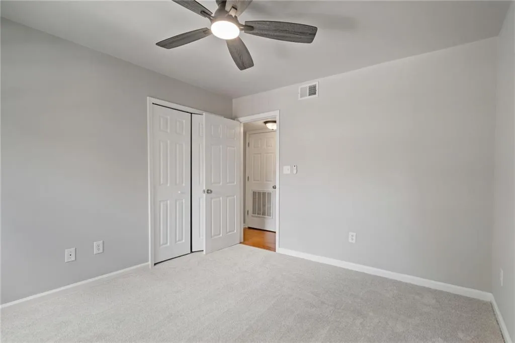1807 Brighton Point Unit 18g, Atlanta, Georgia 30328, 3 Bedrooms Bedrooms, ,2 BathroomsBathrooms,Residential,For Sale,1807 Brighton Point Unit 18g,7627916