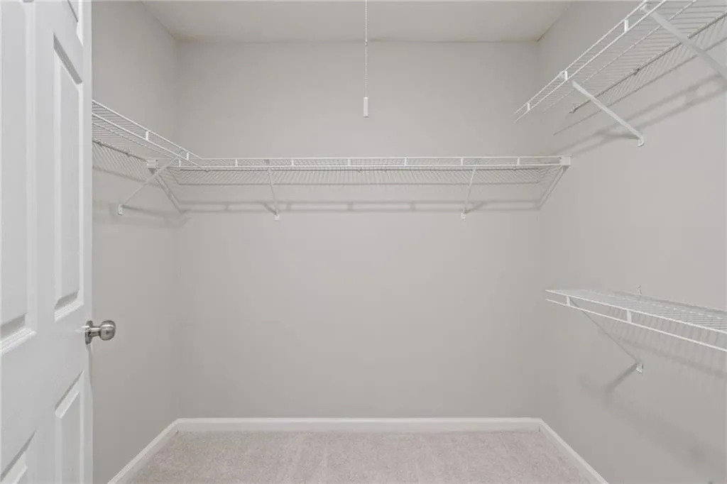 1807 Brighton Point Unit 18g, Atlanta, Georgia 30328, 3 Bedrooms Bedrooms, ,2 BathroomsBathrooms,Residential,For Sale,1807 Brighton Point Unit 18g,7627916
