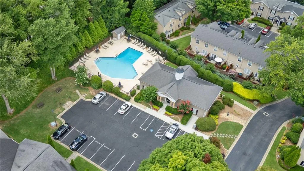 1807 Brighton Point Unit 18g, Atlanta, Georgia 30328, 3 Bedrooms Bedrooms, ,2 BathroomsBathrooms,Residential,For Sale,1807 Brighton Point Unit 18g,7627916