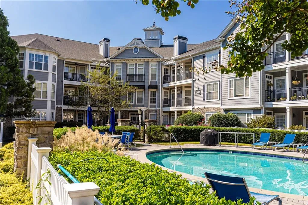4100 Paces Walk Se Unit 2104, Atlanta, Georgia 30339, 3 Bedrooms Bedrooms, 0 ,2 BathroomsBathrooms,Residential,Sold,4100 Paces Walk Se Unit 2104,7703687