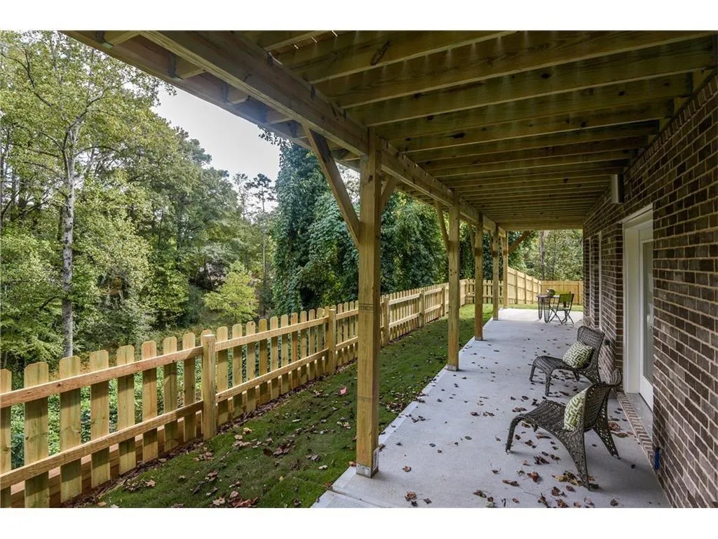 5881 Hilderbrand Drive, Sandy Springs, Georgia 30328, 5 Bedrooms Bedrooms, ,3 BathroomsBathrooms,Residential,Sold,5881 Hilderbrand Drive,5773828