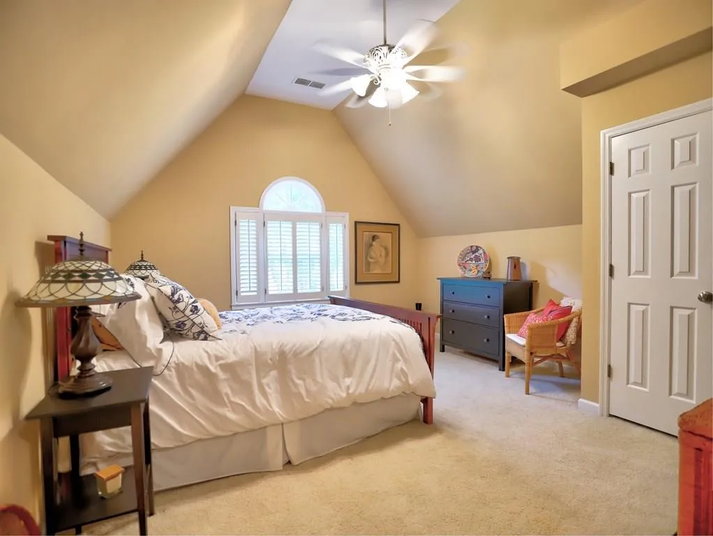 140 Grogans Lake Drive, Sandy Springs, Georgia 30350, 5 Bedrooms Bedrooms, ,4 BathroomsBathrooms,Residential,Sold,140 Grogans Lake Drive,6076442
