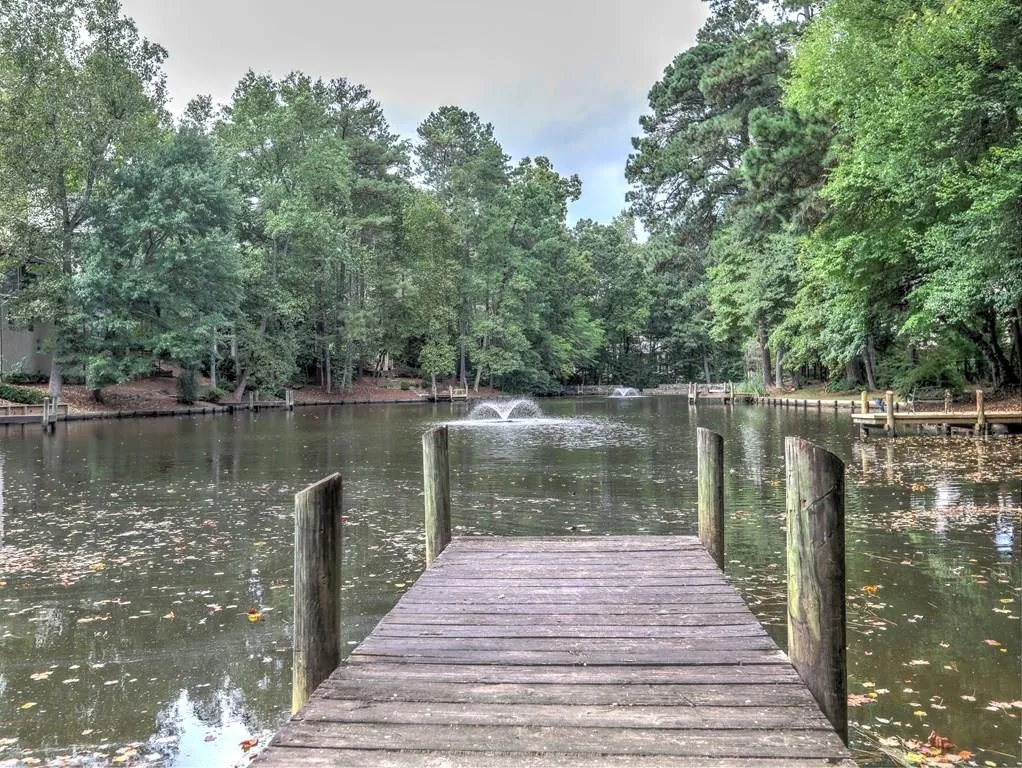 140 Grogans Lake Drive, Sandy Springs, Georgia 30350, 5 Bedrooms Bedrooms, ,4 BathroomsBathrooms,Residential,Sold,140 Grogans Lake Drive,6076442