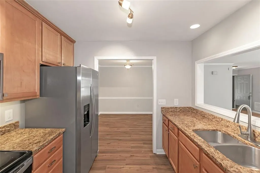 602 Abingdon Way, Atlanta, Georgia 30328, 2 Bedrooms Bedrooms, ,2 BathroomsBathrooms,Residential,For Sale,602 Abingdon Way,7747867