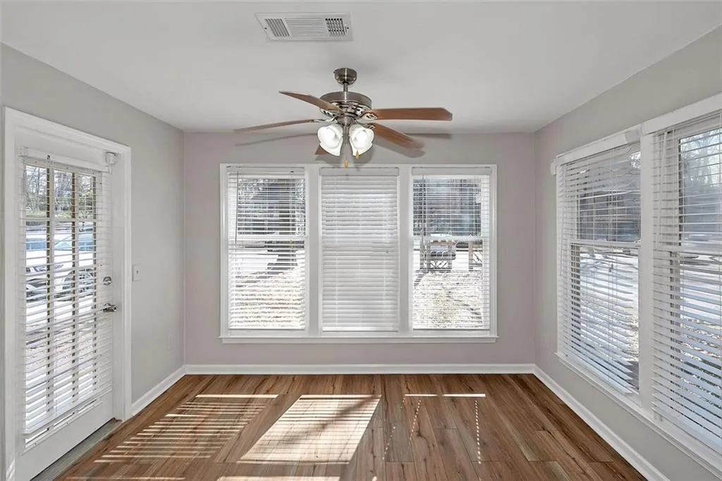 602 Abingdon Way, Atlanta, Georgia 30328, 2 Bedrooms Bedrooms, ,2 BathroomsBathrooms,Residential,For Sale,602 Abingdon Way,7747867