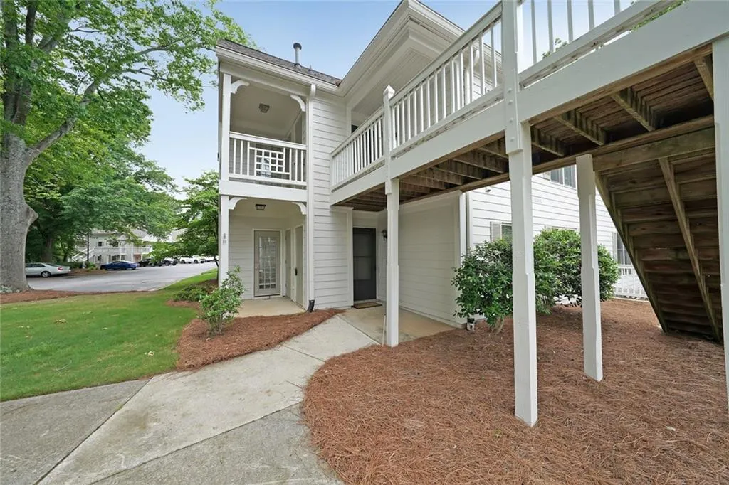 602 Abingdon Way, Atlanta, Georgia 30328, 2 Bedrooms Bedrooms, ,2 BathroomsBathrooms,Residential,For Sale,602 Abingdon Way,7747867