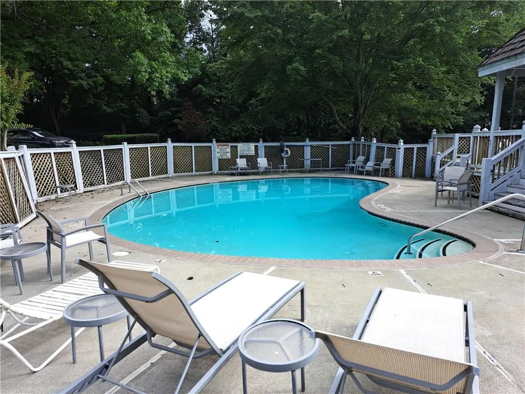 602 Abingdon Way, Atlanta, Georgia 30328, 2 Bedrooms Bedrooms, ,2 BathroomsBathrooms,Residential,For Sale,602 Abingdon Way,7747867