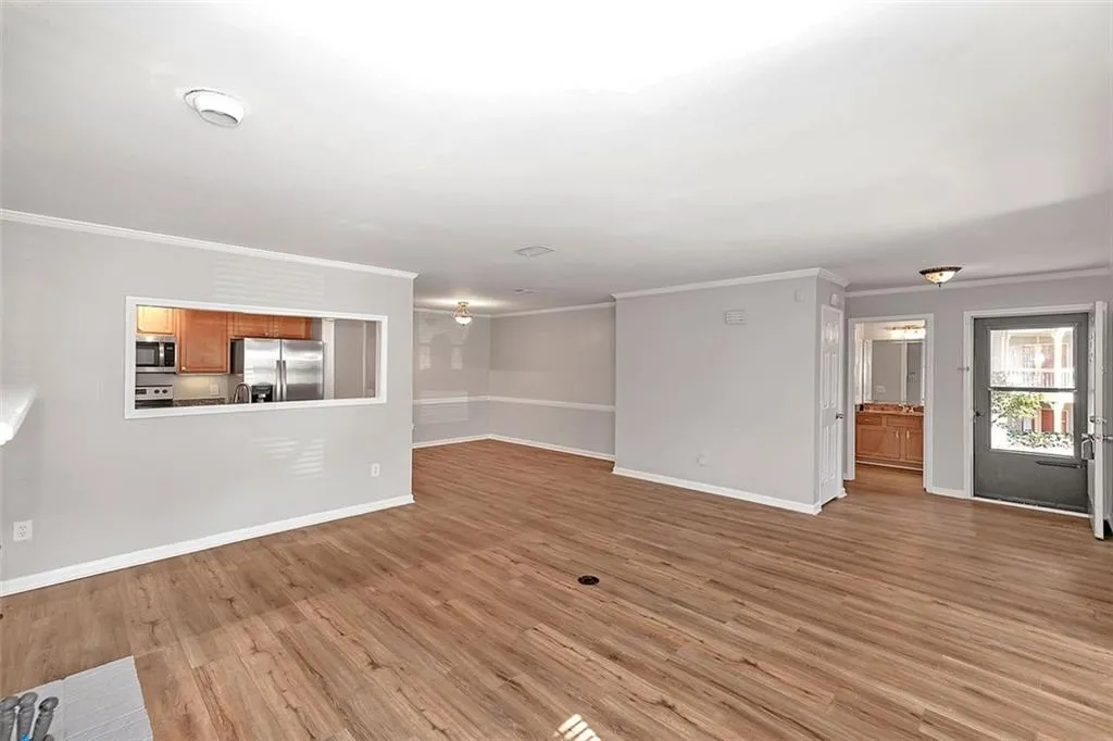 602 Abingdon Way, Atlanta, Georgia 30328, 2 Bedrooms Bedrooms, ,2 BathroomsBathrooms,Residential,For Sale,602 Abingdon Way,7747867