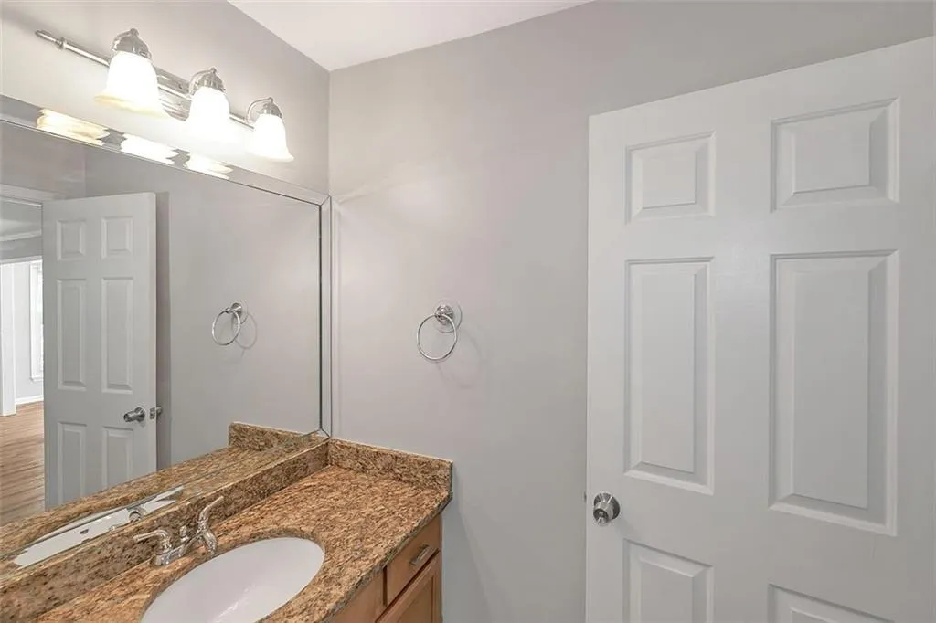 602 Abingdon Way, Atlanta, Georgia 30328, 2 Bedrooms Bedrooms, ,2 BathroomsBathrooms,Residential,For Sale,602 Abingdon Way,7747867