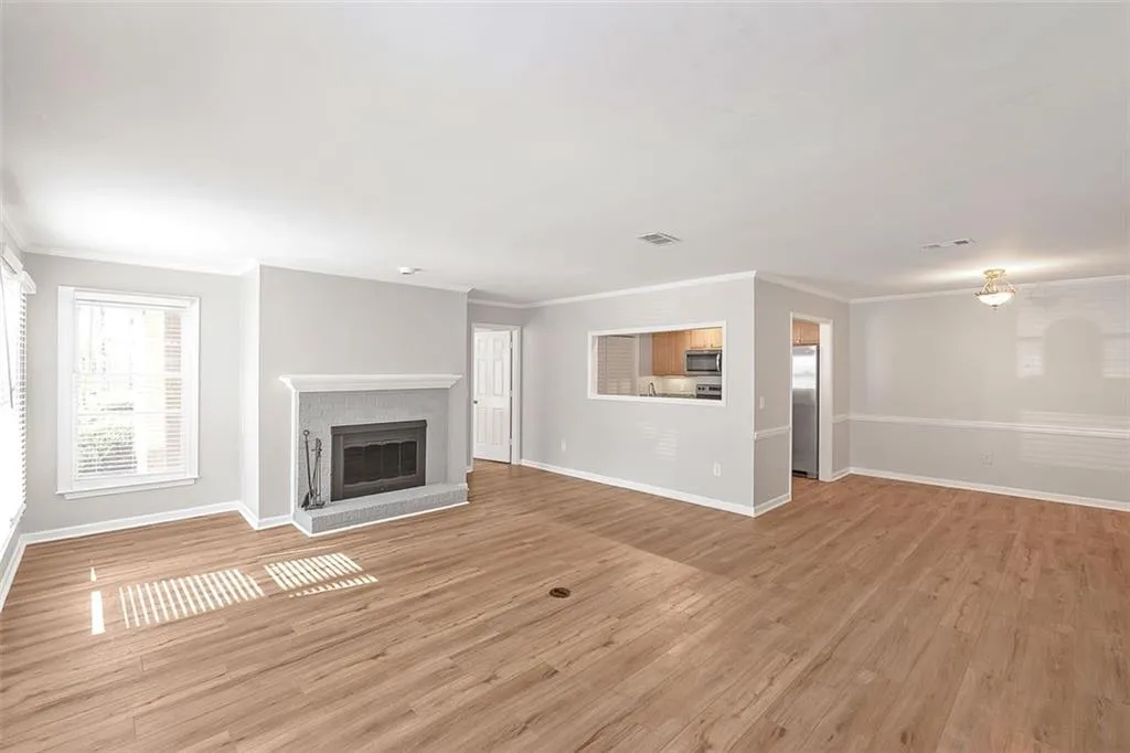 602 Abingdon Way, Atlanta, Georgia 30328, 2 Bedrooms Bedrooms, ,2 BathroomsBathrooms,Residential,For Sale,602 Abingdon Way,7747867