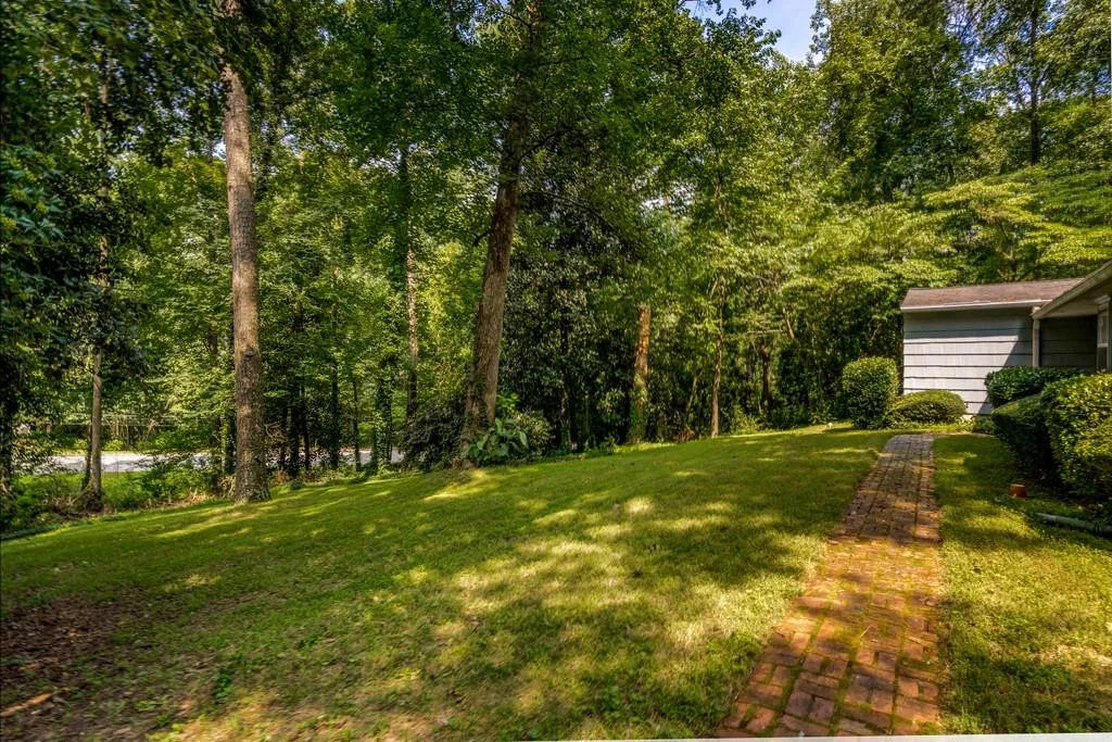 4795 Northside Drive, Sandy Springs, Georgia 30327, 3 Bedrooms Bedrooms, ,3 BathroomsBathrooms,Residential,Sold,4795 Northside Drive,6763653