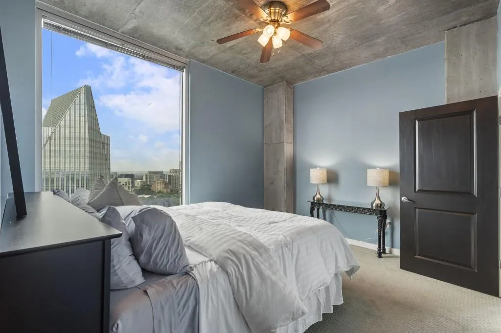 3324 Peachtree Road Ne Unit 2918, Atlanta, Georgia 30326, 2 Bedrooms Bedrooms, ,2 BathroomsBathrooms,Residential,For Sale,3324 Peachtree Road Ne Unit 2918,7639353