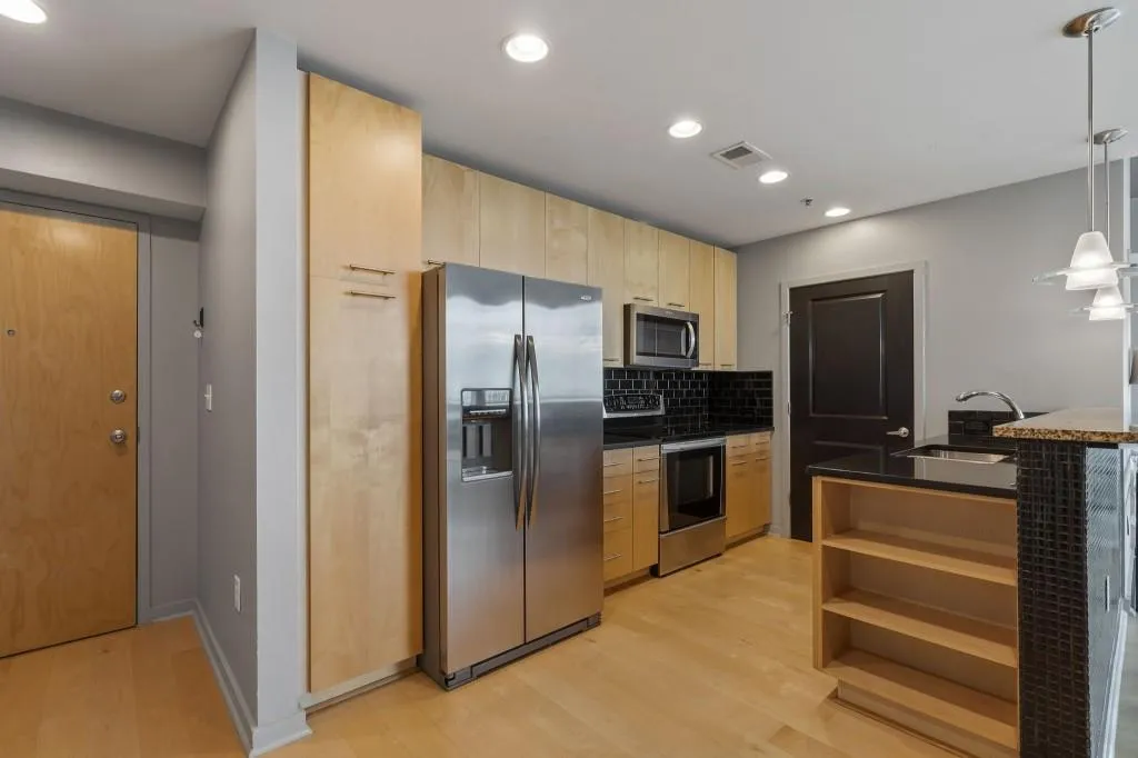 3324 Peachtree Road Ne Unit 2918, Atlanta, Georgia 30326, 2 Bedrooms Bedrooms, ,2 BathroomsBathrooms,Residential,For Sale,3324 Peachtree Road Ne Unit 2918,7639353