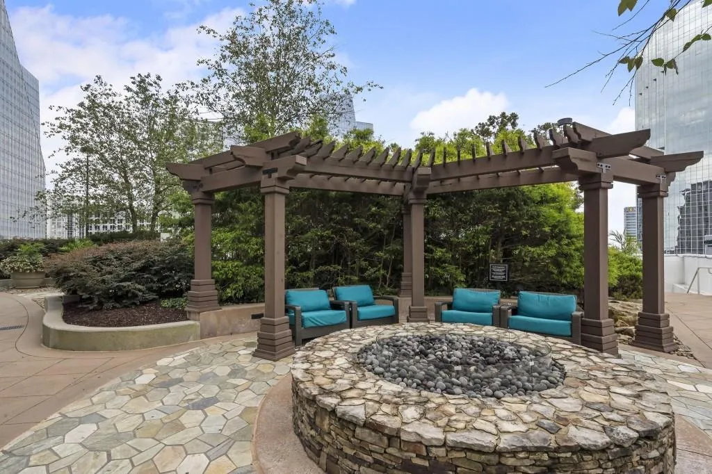 3324 Peachtree Road Ne Unit 2918, Atlanta, Georgia 30326, 2 Bedrooms Bedrooms, ,2 BathroomsBathrooms,Residential,For Sale,3324 Peachtree Road Ne Unit 2918,7639353