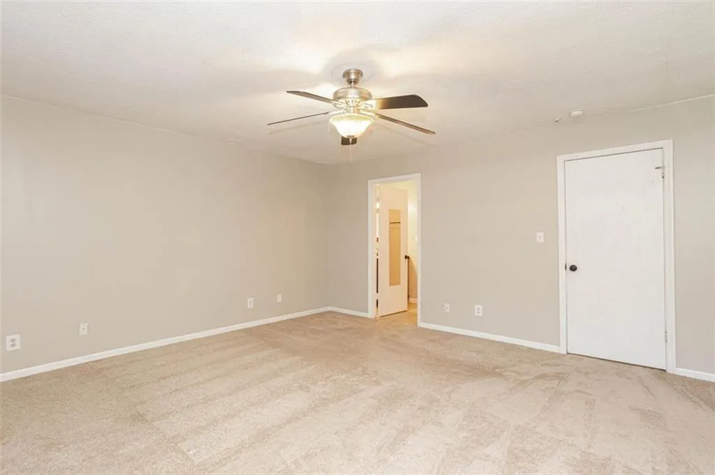 5580 Chemin De Vie, Atlanta, Georgia 30342, 2 Bedrooms Bedrooms, ,2 BathroomsBathrooms,Residential,Sold,5580 Chemin De Vie,6892293