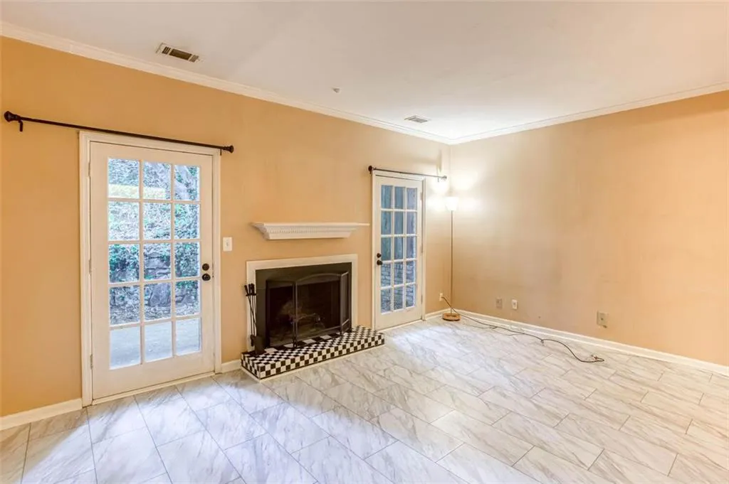 5580 Chemin De Vie, Atlanta, Georgia 30342, 2 Bedrooms Bedrooms, ,2 BathroomsBathrooms,Residential,Sold,5580 Chemin De Vie,6892293
