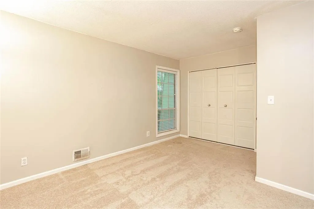 5580 Chemin De Vie, Atlanta, Georgia 30342, 2 Bedrooms Bedrooms, ,2 BathroomsBathrooms,Residential,Sold,5580 Chemin De Vie,6892293