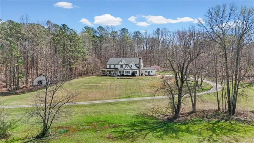 Gorgeous Drive up to your new home!