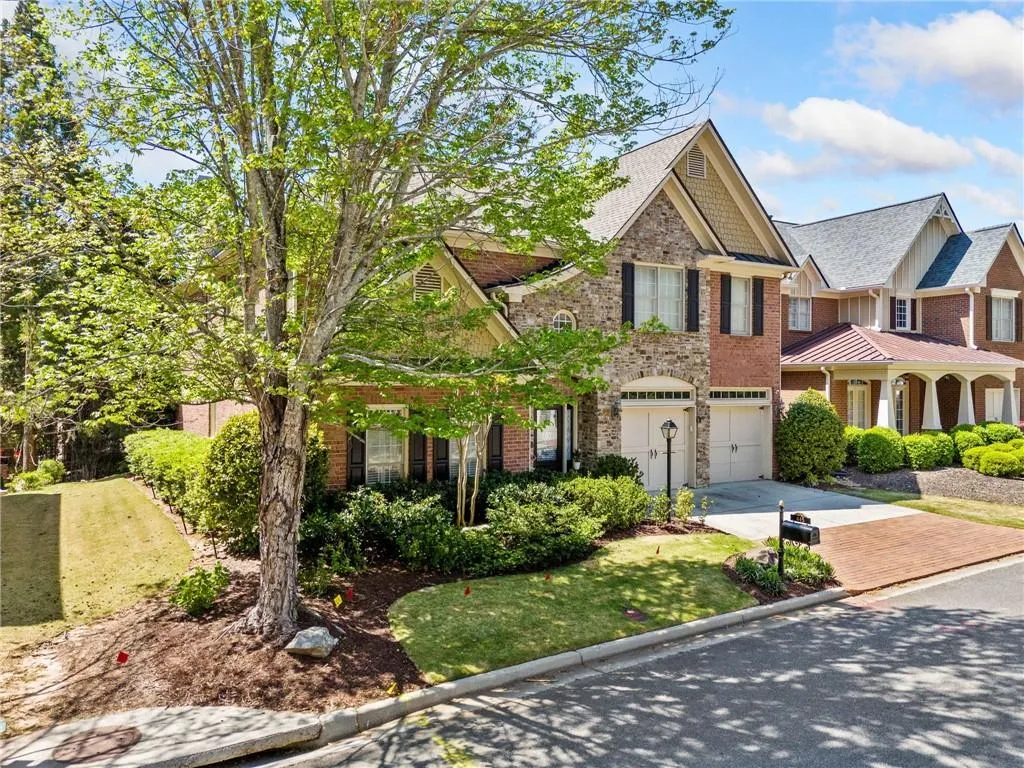445 Wembley Circle, Atlanta, Georgia 30328, 5 Bedrooms Bedrooms, ,4 BathroomsBathrooms,Residential,Sold,445 Wembley Circle,7520617