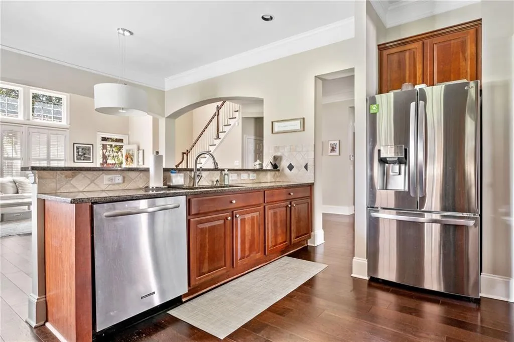 445 Wembley Circle, Atlanta, Georgia 30328, 5 Bedrooms Bedrooms, ,4 BathroomsBathrooms,Residential,Sold,445 Wembley Circle,7520617