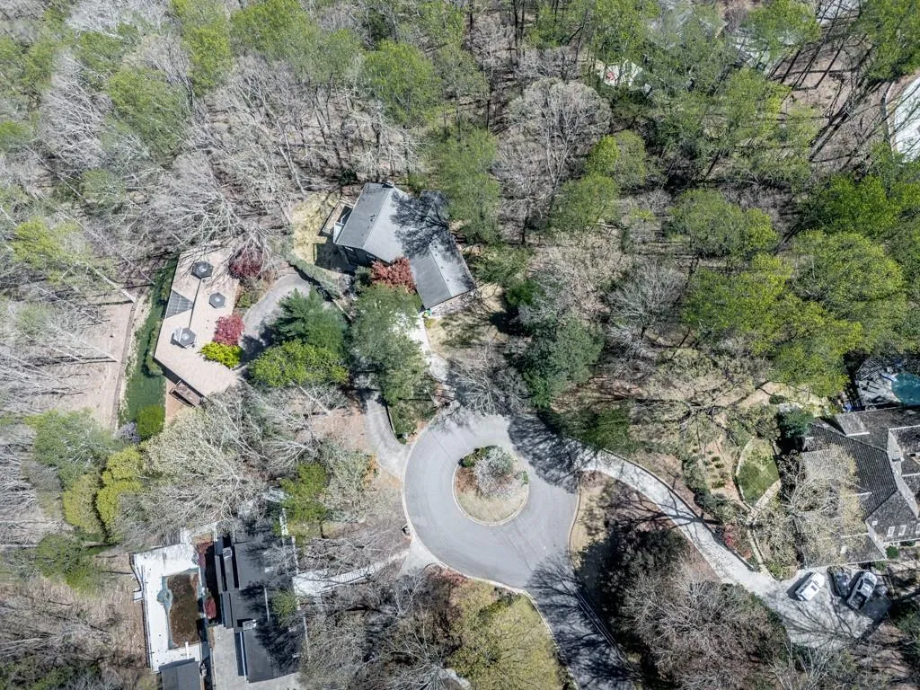 120 Huntcliff Point, Atlanta, Georgia 30350, 5 Bedrooms Bedrooms, ,4 BathroomsBathrooms,Residential,For Sale,120 Huntcliff Point,7555773