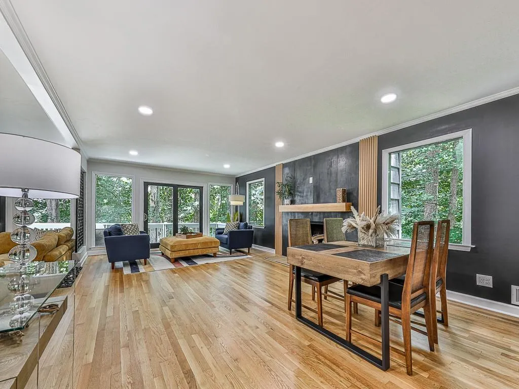120 Huntcliff Point, Atlanta, Georgia 30350, 5 Bedrooms Bedrooms, ,4 BathroomsBathrooms,Residential,For Sale,120 Huntcliff Point,7555773