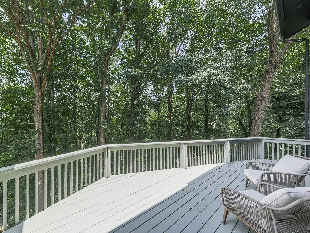 120 Huntcliff Point, Atlanta, Georgia 30350, 5 Bedrooms Bedrooms, ,4 BathroomsBathrooms,Residential,For Sale,120 Huntcliff Point,7555773