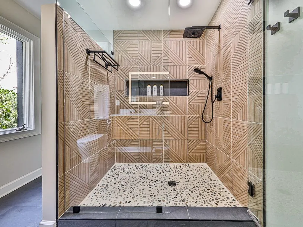 Secondary Primary Bath