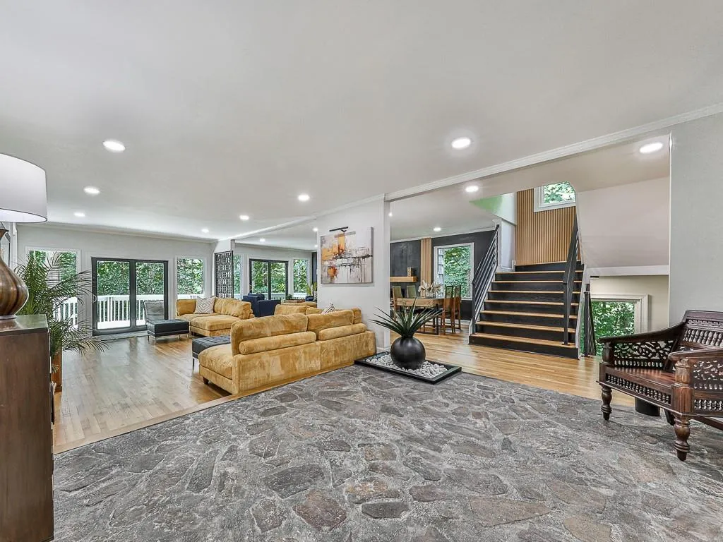 120 Huntcliff Point, Atlanta, Georgia 30350, 5 Bedrooms Bedrooms, ,4 BathroomsBathrooms,Residential,For Sale,120 Huntcliff Point,7555773