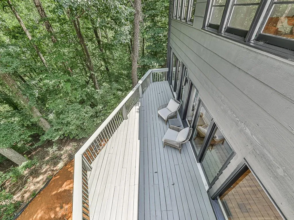 120 Huntcliff Point, Atlanta, Georgia 30350, 5 Bedrooms Bedrooms, ,4 BathroomsBathrooms,Residential,For Sale,120 Huntcliff Point,7555773