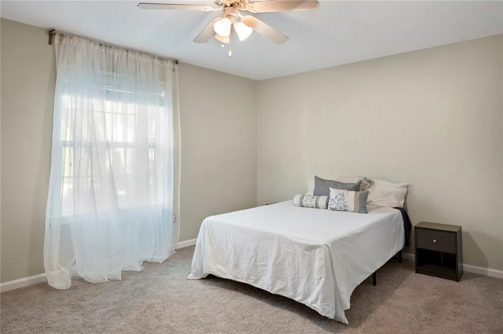 805 Brighton Point, Sandy Springs, Georgia 30328, 2 Bedrooms Bedrooms, ,2 BathroomsBathrooms,Residential,Sold,805 Brighton Point,6548728