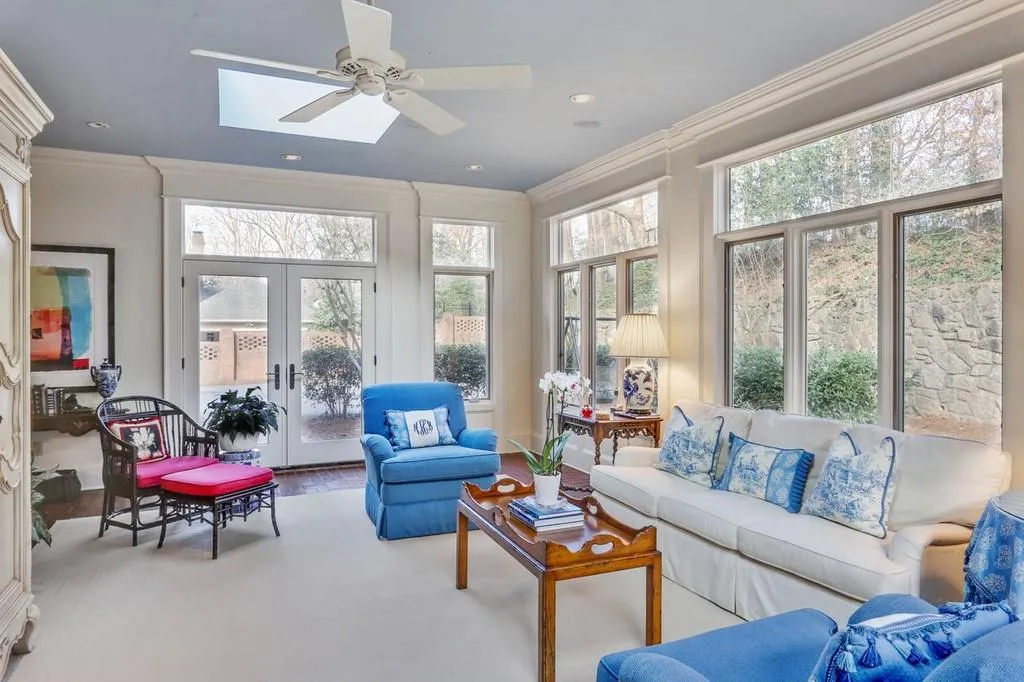 6460 River Chase Circle, Sandy Springs, Georgia 30328, 5 Bedrooms Bedrooms, ,4 BathroomsBathrooms,Residential,Sold,6460 River Chase Circle,6804119