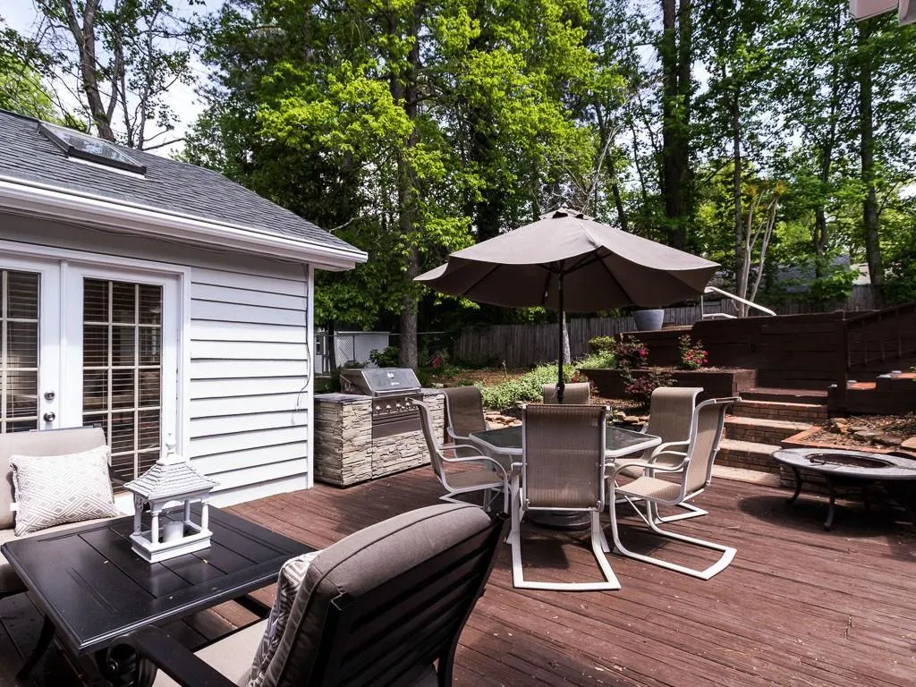 7243 Duncourtney Drive Ne, Sandy Springs, Georgia 30328, 4 Bedrooms Bedrooms, ,2 BathroomsBathrooms,Residential,Sold,7243 Duncourtney Drive Ne,5835789