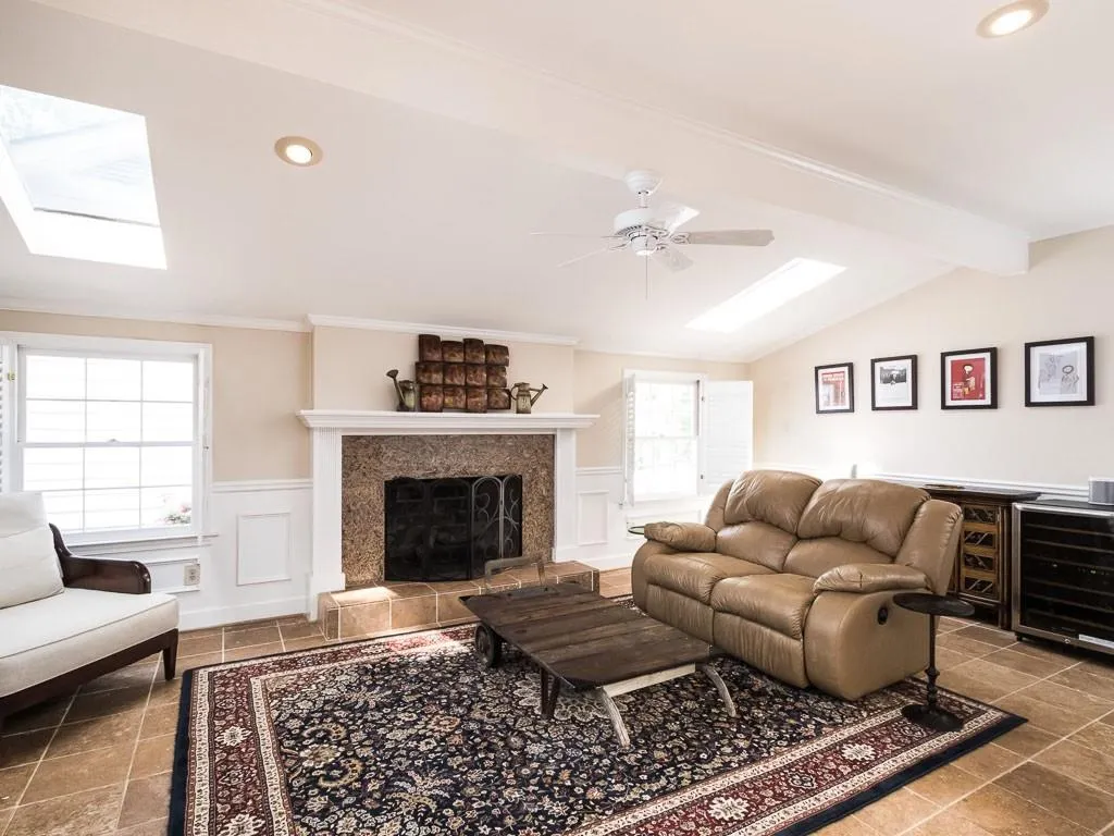 7243 Duncourtney Drive Ne, Sandy Springs, Georgia 30328, 4 Bedrooms Bedrooms, ,2 BathroomsBathrooms,Residential,Sold,7243 Duncourtney Drive Ne,5835789