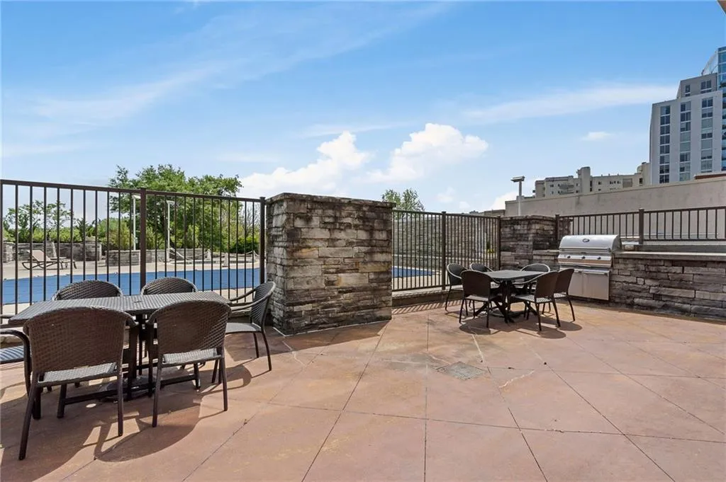 2233 Peachtree Road Ne Unit 503, Atlanta, Georgia 30309, 2 Bedrooms Bedrooms, ,2 BathroomsBathrooms,Residential,For Sale,2233 Peachtree Road Ne Unit 503,7663520