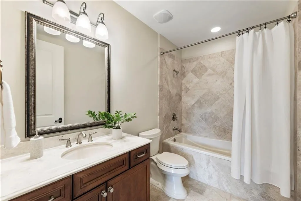 Ensuite Secondary Bathroom Offers Privacy