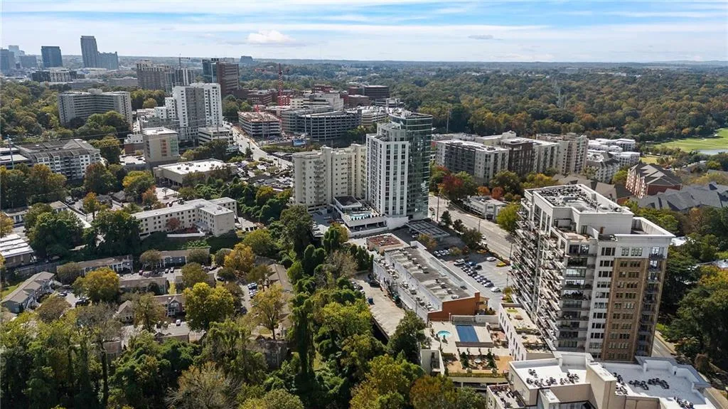 2233 Peachtree Road Ne Unit 503, Atlanta, Georgia 30309, 2 Bedrooms Bedrooms, ,2 BathroomsBathrooms,Residential,For Sale,2233 Peachtree Road Ne Unit 503,7663520