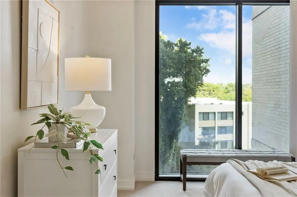 2233 Peachtree Road Ne Unit 503, Atlanta, Georgia 30309, 2 Bedrooms Bedrooms, ,2 BathroomsBathrooms,Residential,For Sale,2233 Peachtree Road Ne Unit 503,7663520